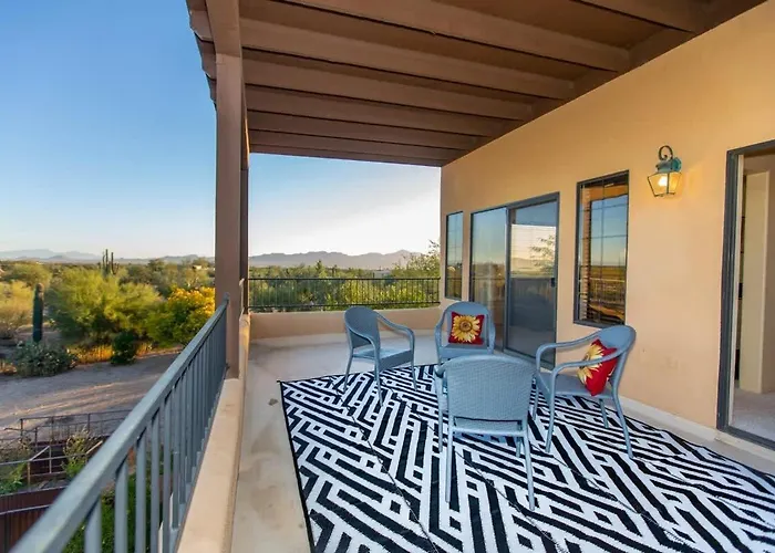 Holiday home Spectacular Views, Heated Pool, And Outdoor Bbq *