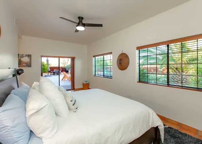Holiday home Spectacular Views, Heated Pool, And Outdoor Bbq